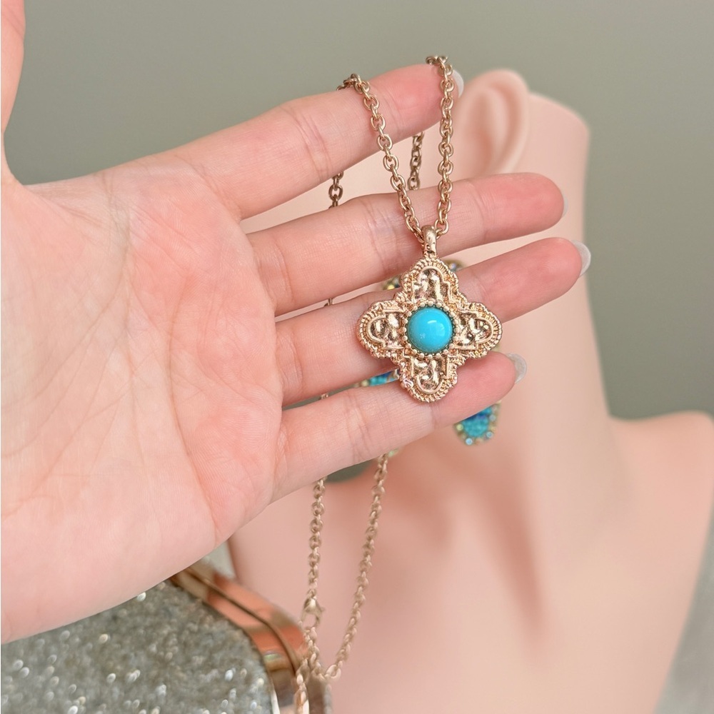 Gold and Turquoise Pendant Necklace - Picture 5 of 8